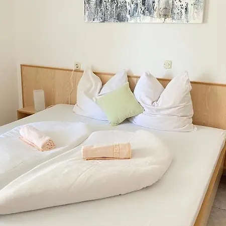 Osipovica Bed & Breakfast 3*