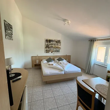 Osipovica 3*