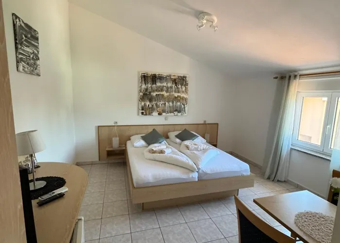 Osipovica 3*